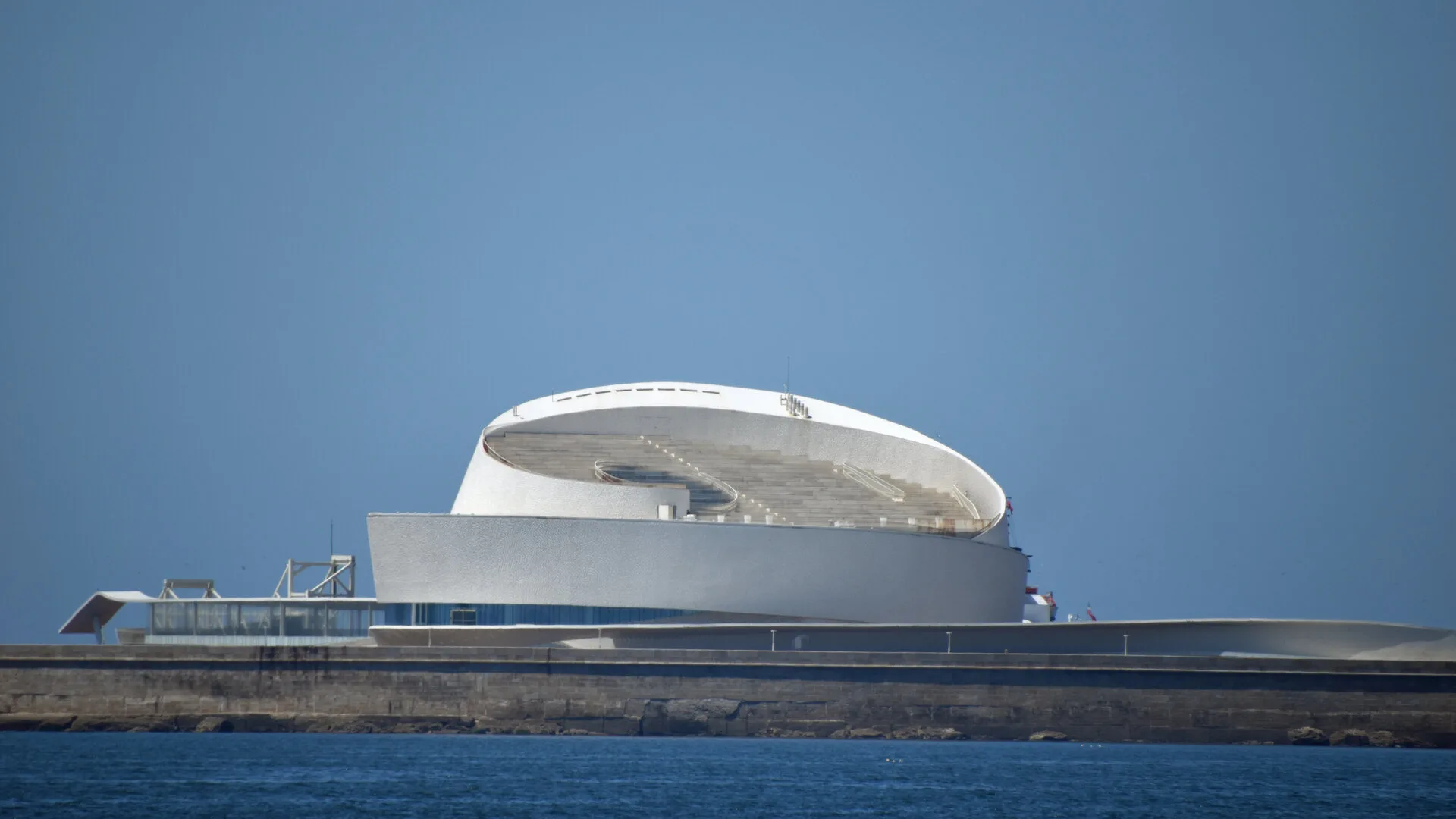 Matosinhos, Porto de Leixões e Fachada Empresarial